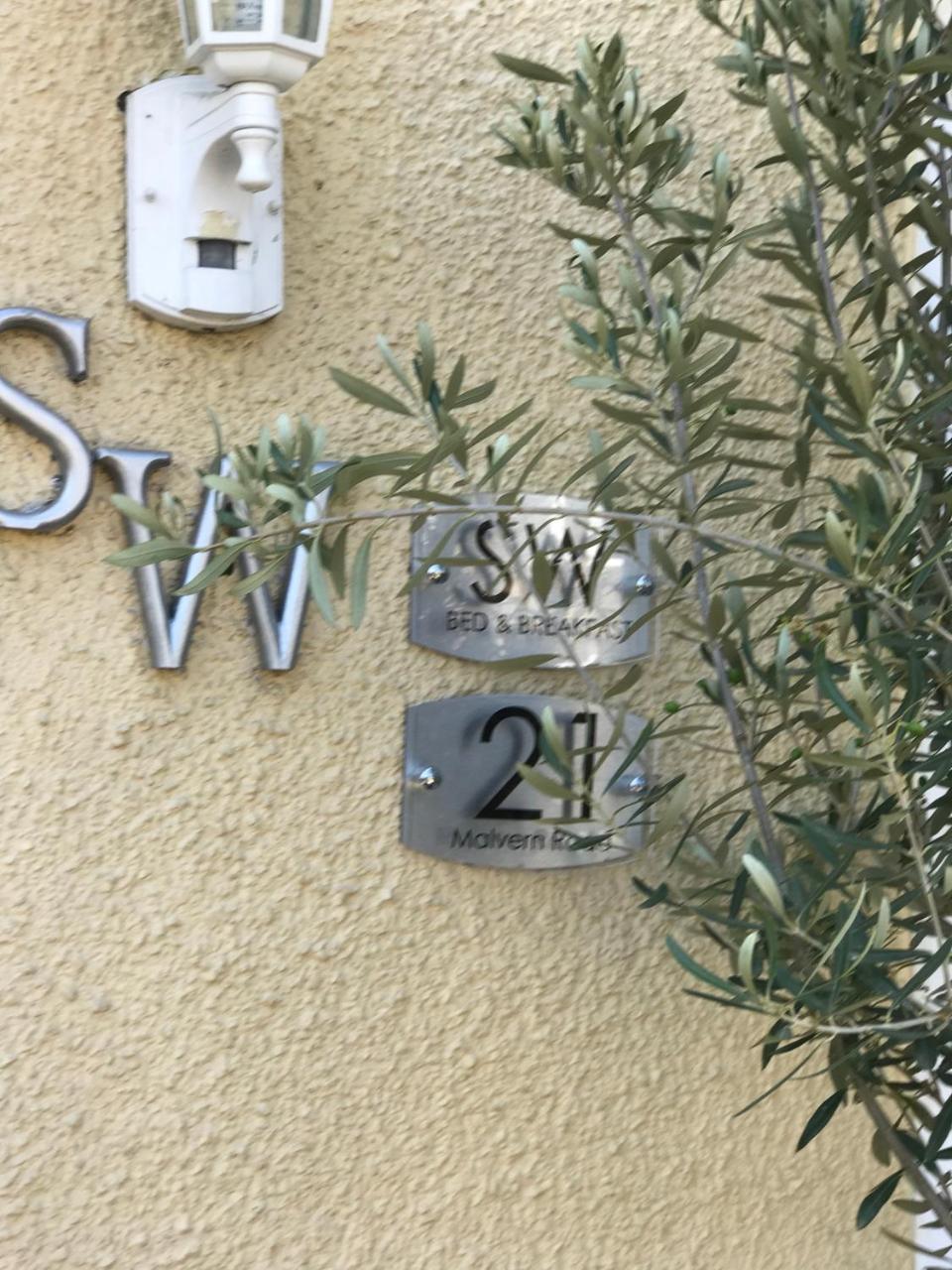 Sw Bed & Breakfast Swindon Kültér fotó
