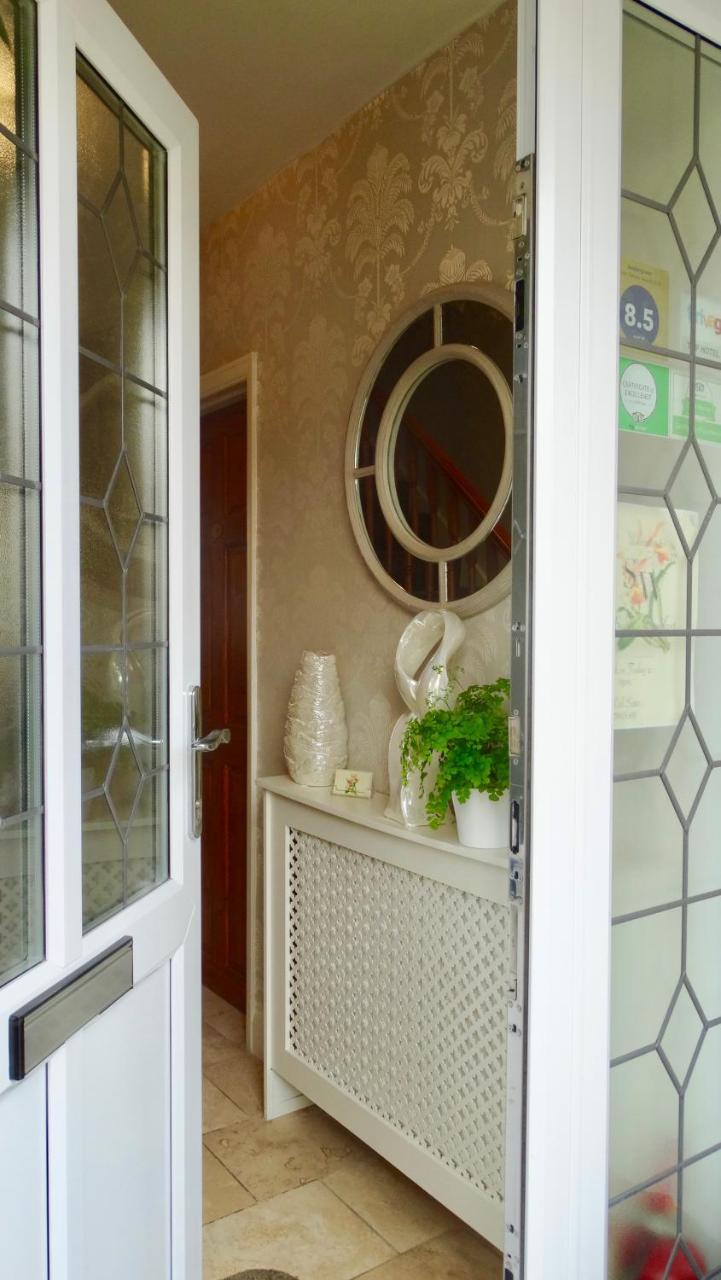 Sw Bed & Breakfast Swindon Kültér fotó
