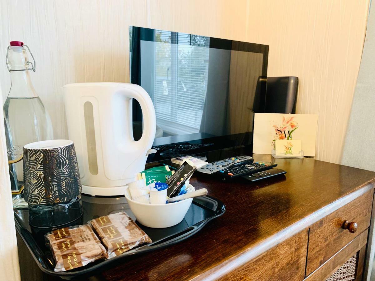 Sw Bed & Breakfast Swindon Kültér fotó